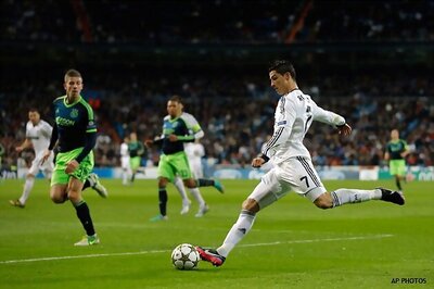 Champions League: Real Madrid thump Ajax 4-1