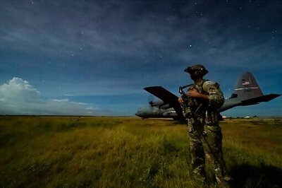 Temporary US Pentagon Chief Makes Rare Visit To Somalia