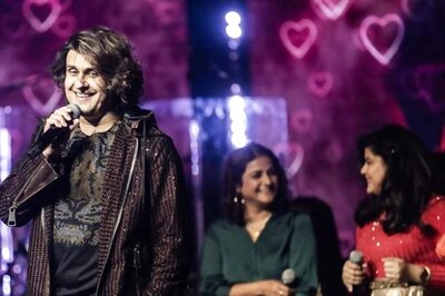 Sonu Nigam Birthday: Singer's Top 10 Songs for Shah Rukh Khan!