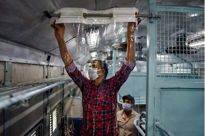 933 People Treated Till Now in 800+ Railways Covid Care Coaches Deployed in Three States, Shows Data