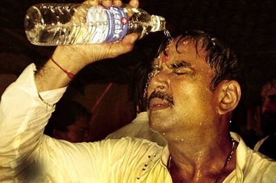 Won't accept A-certificate for 'Aakrosh': Priyadarshan