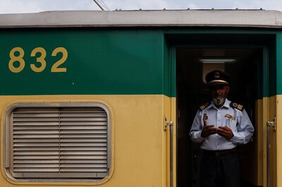 Pak Driver and Assistant Suspended for Halting Train to Buy Yogurt