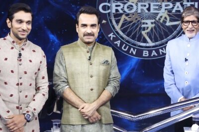 KBC 13: Pankaj Tripathi Tells Amitabh Bachchan He Worked As Cook; Pratik Gandhi Asks Big B ROFL Questions