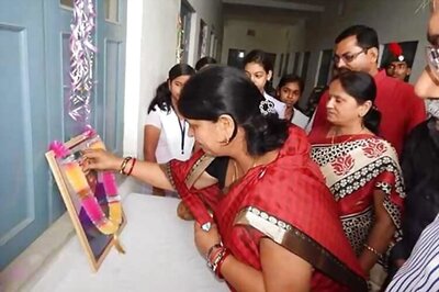 Jharkhand Education Minister pays homage to former president Abdul Kalam, garlands his photo