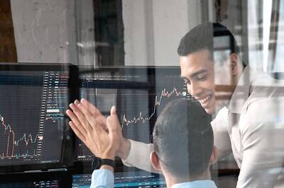 Sensex Gains 418 pts, Ends Above 60K; Nifty Nears 17,900; Bajaj Twins Top Gainers