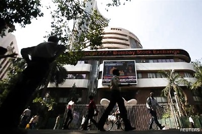 Sensex ends 478 pts down; metals, RIL fall