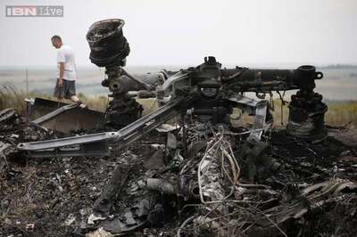 Securing MH17 site a 'dangerous tightrope act': experts