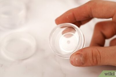 How to Make Lip Gloss with Honey