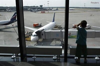 Anyone seen Snowden? Moscow transit fliers hope for a glimpse