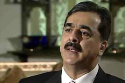 Pak: Kayani calls Gilani's criticisms 'divisive'