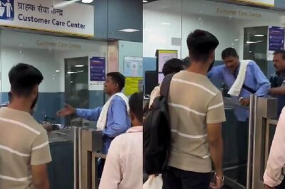 Delhi Metro: Man Beaten Up For Trying to Calm Fight At Station, Revokes 'Mujhe Kyu Toda' Meme