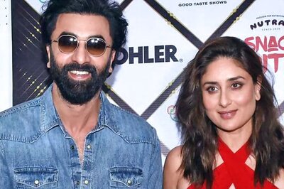 Kareena Kapoor Pokes Fun At 'Stars' With Six-pack Abs: 'Please Wear Your T-shirt First. I Can't...'