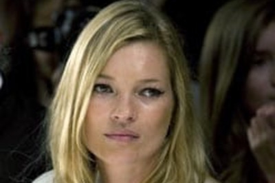 Nude pics of Moss and Bundchen in auction block