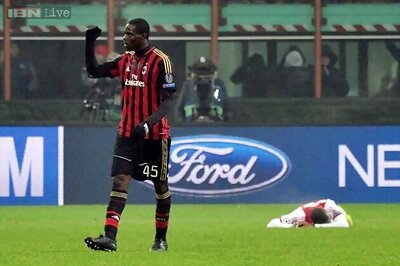 Balotelli out for 10 days with shoulder injury