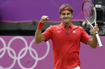 Federer beats Benneteau 6-2, 6-2 in third round
