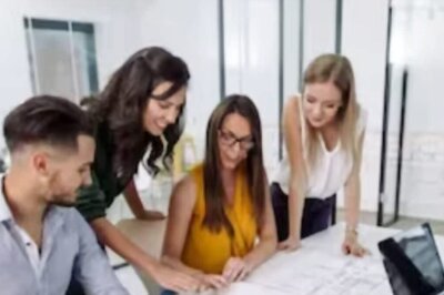 Pakistani 'Career Mentor' Says Female Candidates Only Have 'Family Emergency', Gets Slammed Online