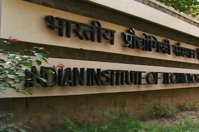14 IIT Students Receive 'Young Engineer And Scientist's Award, USD 3000 Scholarship