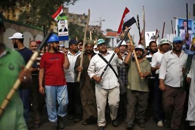 Egypt risks Islamist splits, violence after Mursi fall