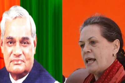 Complaint against Sonia for using Vajpayee's name on Congress website