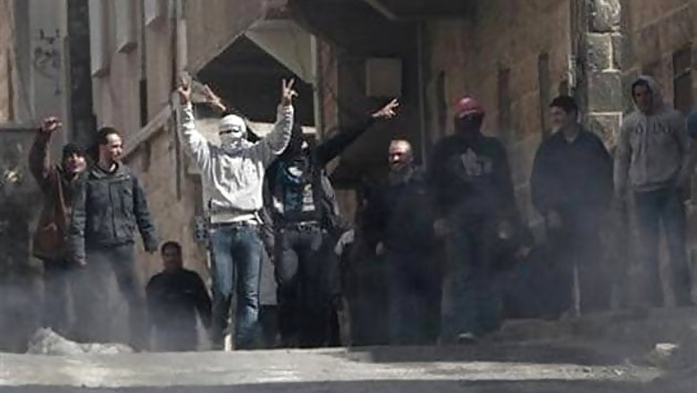 Syrian troops shell Homs again, several killed