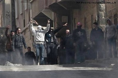 Syrian troops shell Homs again, several killed