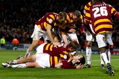 Bradford stun Aston Villa 3-1 in League Cup semis