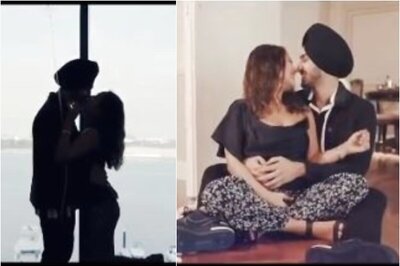 Sneak Peek Into Rohan Preet Singh's Romantic Surprise for Neha Kakkar on 1 Month Wedding Anniversary