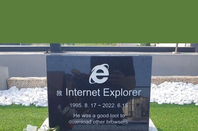 'Good Tool To Download Other Browsers': Korean Man Builds Internet Explorer Gravestone
