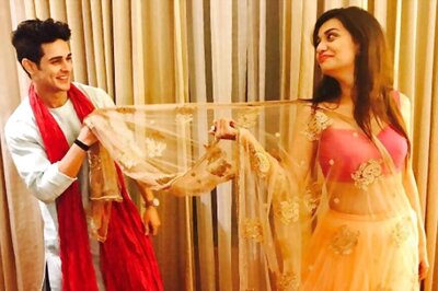 Bigg Boss 11: Divya is Angry, Emotional About Meeting Ex Priyank Inside the House; Watch Video