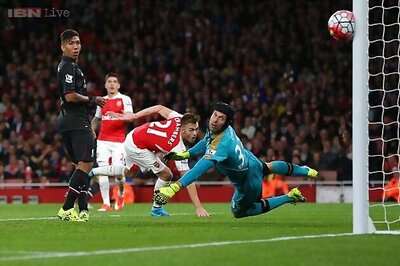 Goalkeepers star as Liverpool, Arsenal play a goalless draw