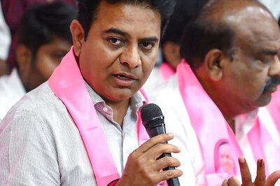 'Is This How You'll Uphold Constitution...':  KTR Takes a Dig at Rahul Following Defection of Party Leaders