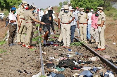 16 Migrant Workers Run Over by Train in Aurangabad, Exhaustion After 45km Walk Made Them Rest on Tracks