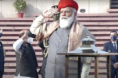 Fascinated With PM Modi's Headgear at the R-Day Function? It's A Special Gift From Jamnagar