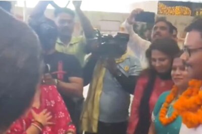 Watch: Lucknow Welcomes UPSC Topper Aditya Srivastava In Pure Nawab Style