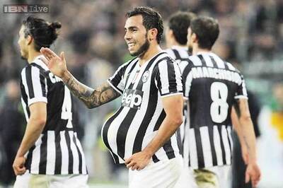 Juventus, Napoli look to put pressure on leaders Roma