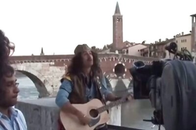 Ranbir Kapoor Singing ‘Jo Bhi Main’ In BTS Video From Rockstar Set Goes Viral, Fans React; Watch