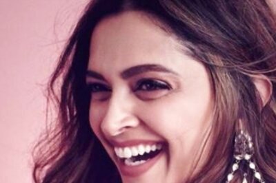 Deepika Padukone's Radiant Smile on Diwali Has Ranveer Singh's Heart, See Photos