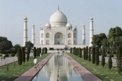 Seven Wonders' Race: Vote for Taj Mahal
