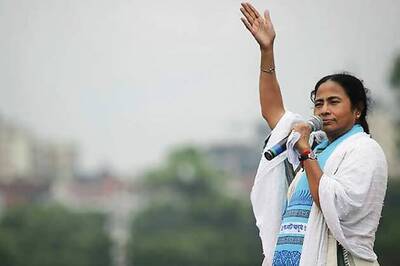 WB chit fund scam: Mamata to hit the streets on Thursday
