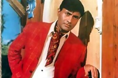 At 82, Dev Anand turns news editor