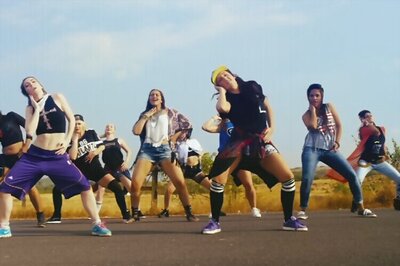 Watch: Sonakshi Sinha gets her groove on as she showcases her slick dance moves in 'Aaj Mood Ishqholic Hai'