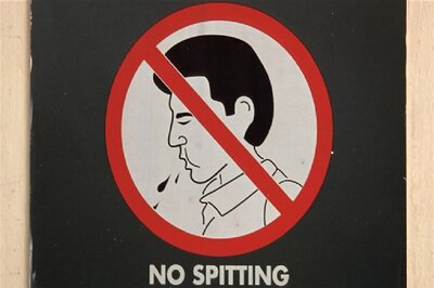 In First of its Kind, Ahmedabad Man Fined for Spitting Pan Masala