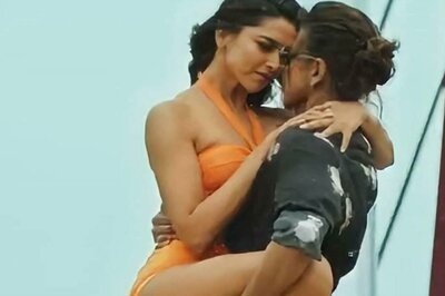 Pathaan: Sherlyn Chopra Says Deepika Padukone Wearing Saffron Coloured Bikini 'Not Acceptable'