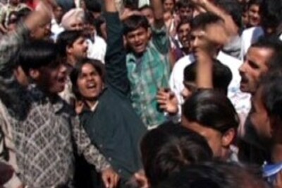 Delhi traders want Constitution changed