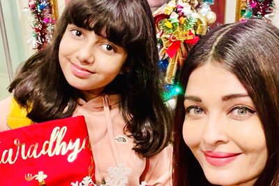 Aishwarya Rai's Adorable Christmas Selfie With Aaradhya Bachchan Wins Over Internet
