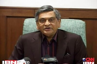 Krishna meets two Indian traders in China