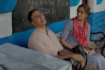 PadMan Review: Akshay Kumar, Powered by Radhika Apte & Sonam Kapoor, Is The Superhero India Needs