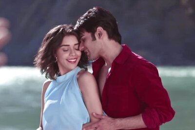 Himesh Rashammiya Brings Melody Back With New Song Naya Pyaar Naya Ehsaas From Middle Class Love