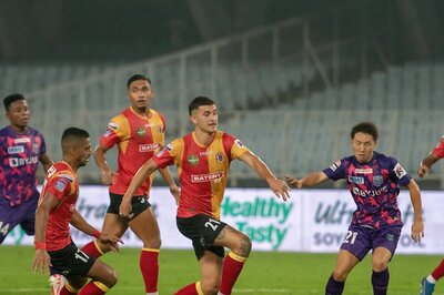 ISL 2023-24: Kerala Blasters Beat East Bengal 2-1 as Cleiton Silva Misses and Scores Penalty