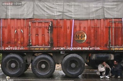 Jammu-Srinagar National Highway closed for 5th consecutive day